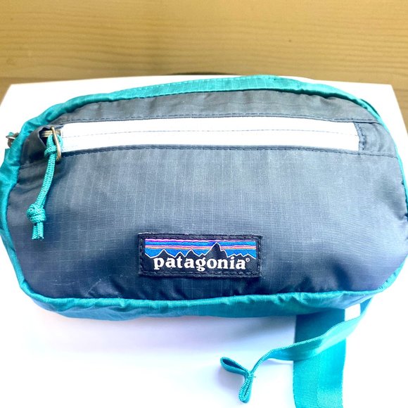 Patagonia Handbags - Patagonia Mini Hip Pack (1 Liter) | Green and Black | Gently Used